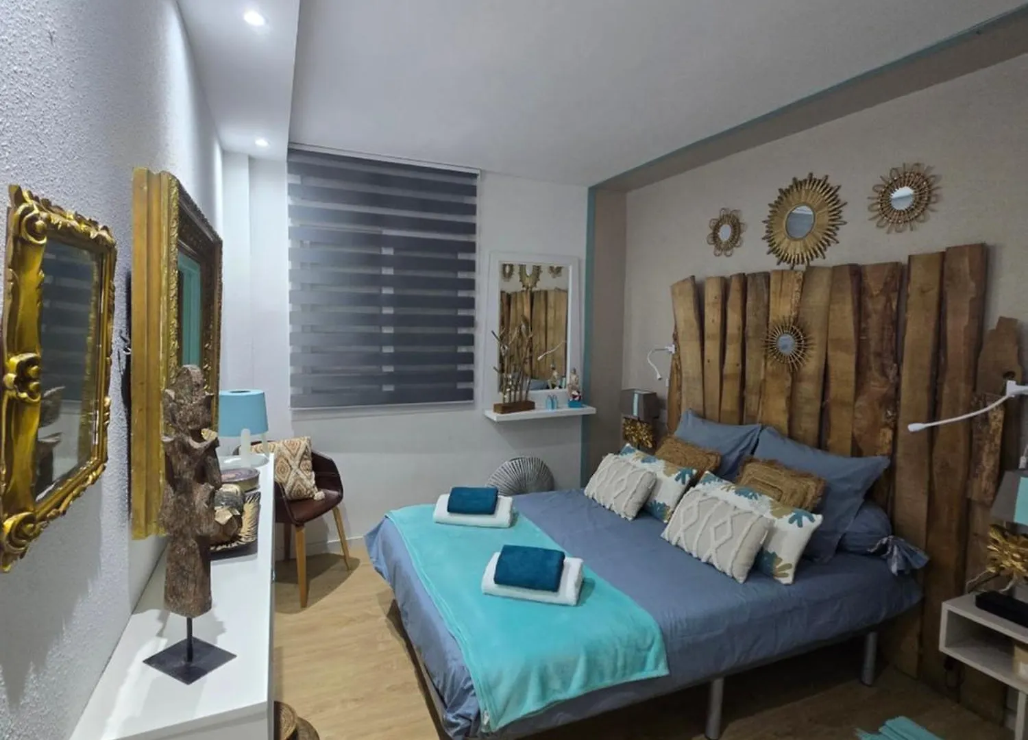 Superbe appartement avec solarium et piscine communautaire Roses